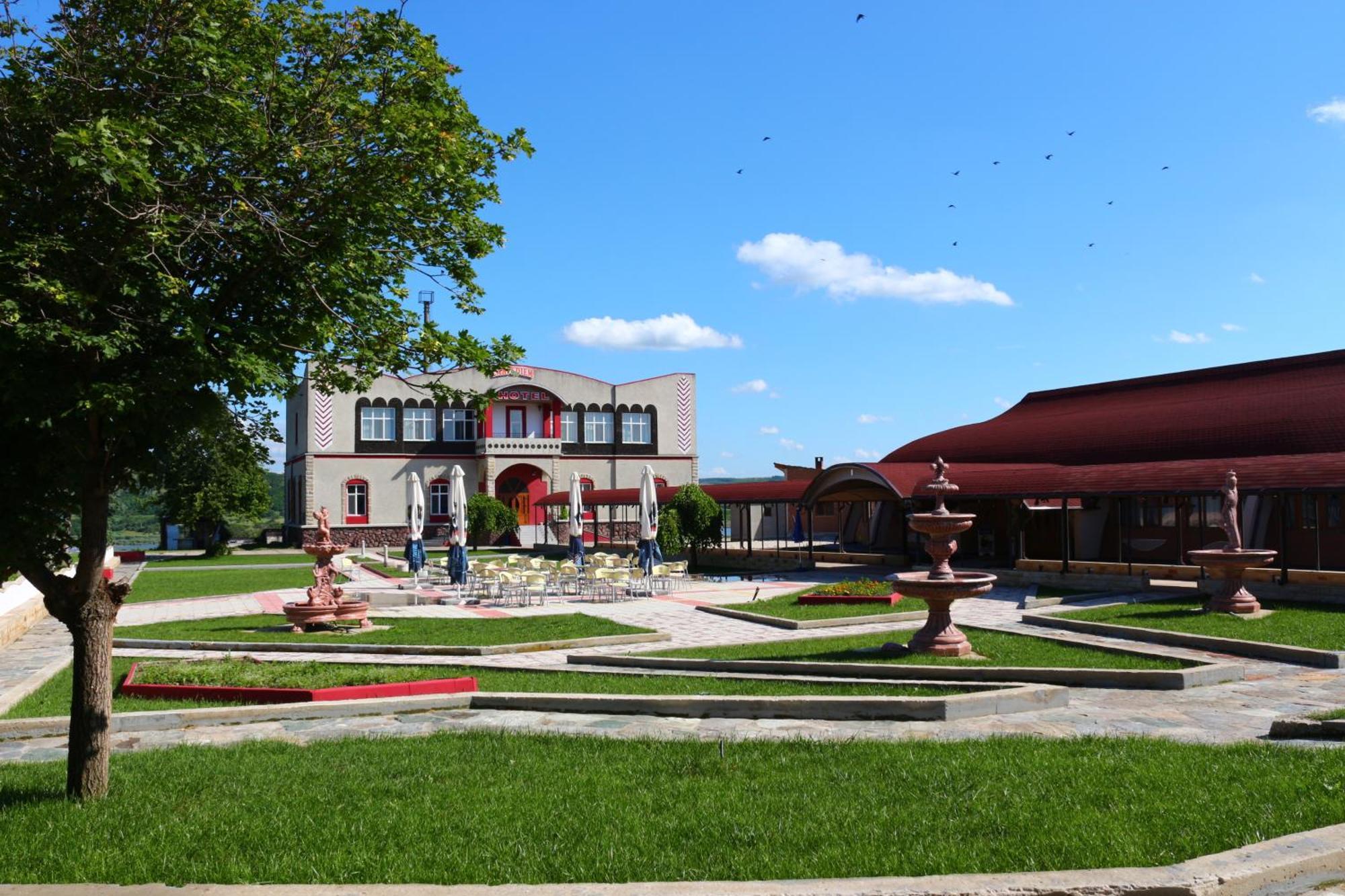 Carpediem Hotel Restaurant Albinetul Vechi Экстерьер фото